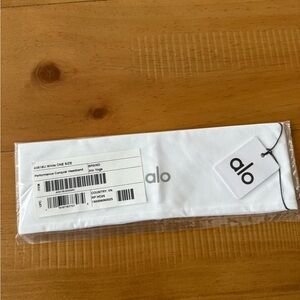 Alo Yoga Performance Conquer Headband White Brand New In Bag One Size